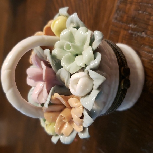 Flower Basket Trinket Box - Picture 1 of 10